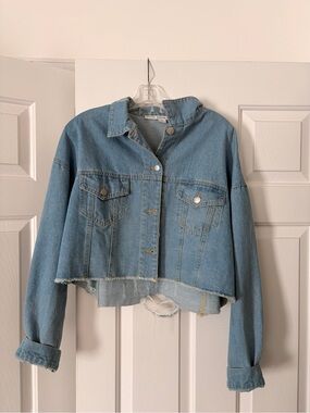 These Three Cropped Denim Jacket